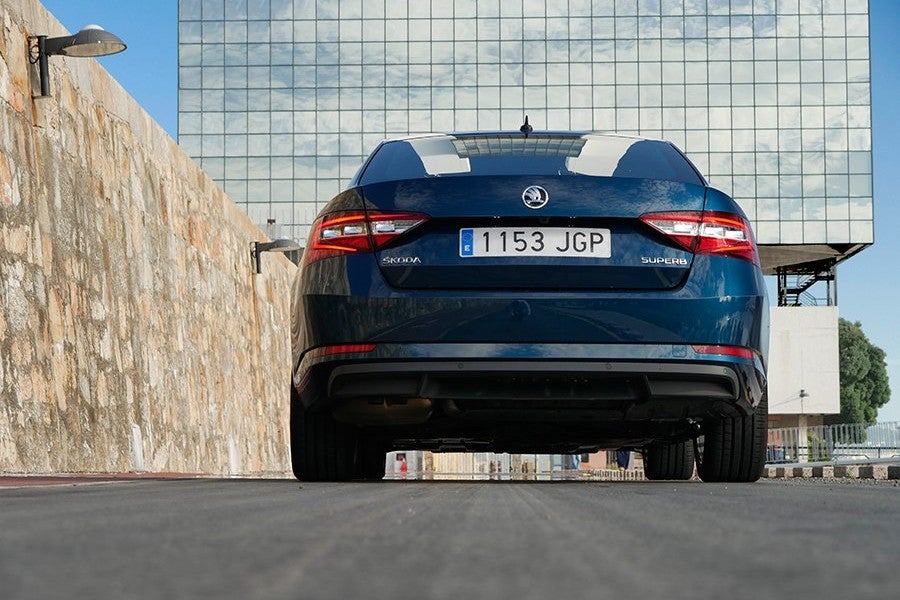 El Skoda Superb tiene unos consumos muy buenos para su categoría y potencia.