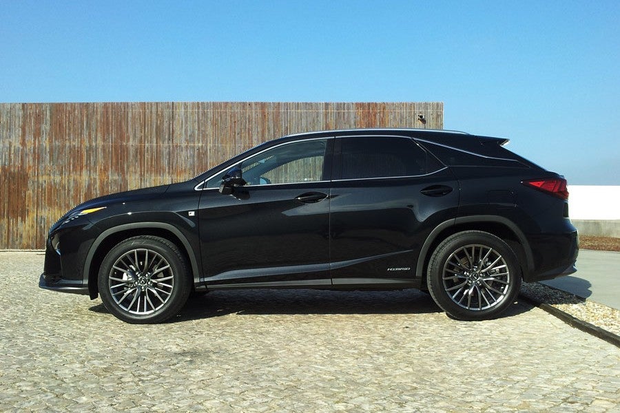 El nuevo Lexus RX 450h puede montar llantas de 18 o 20 pulgadas.
