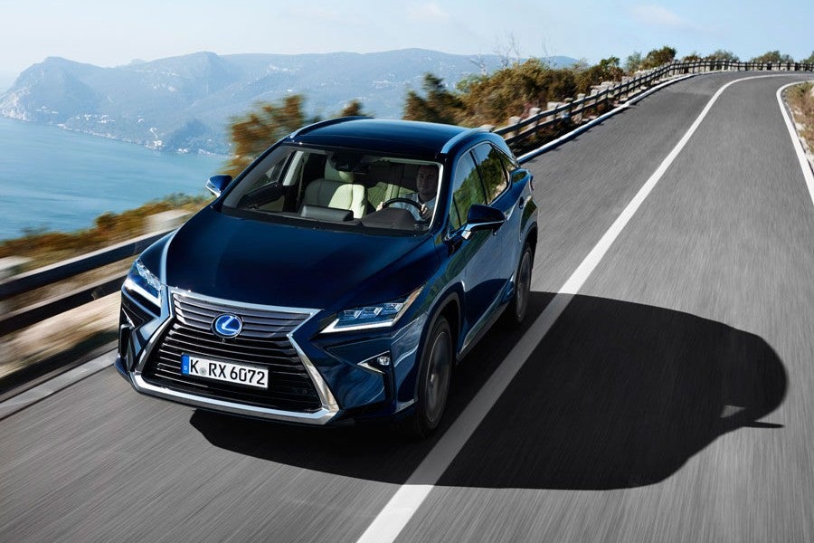 Es la primera vez que el Lexus RX 450h cuenta con suspensión adaptativa.