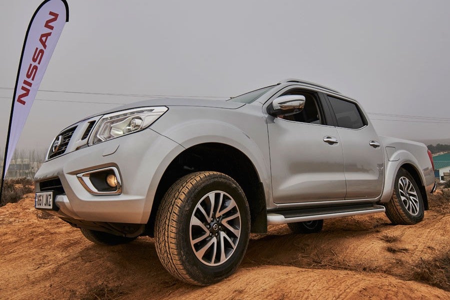 El Nissan Navara incorpora reductora y bloqueo de diferencial.