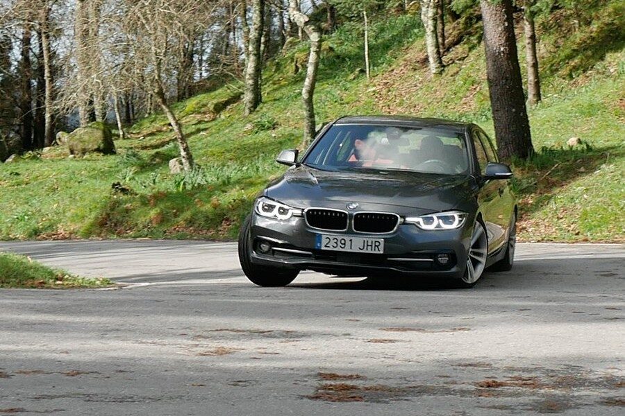 El BMW 320d destaca por su compromiso entre dinamismo y confort.