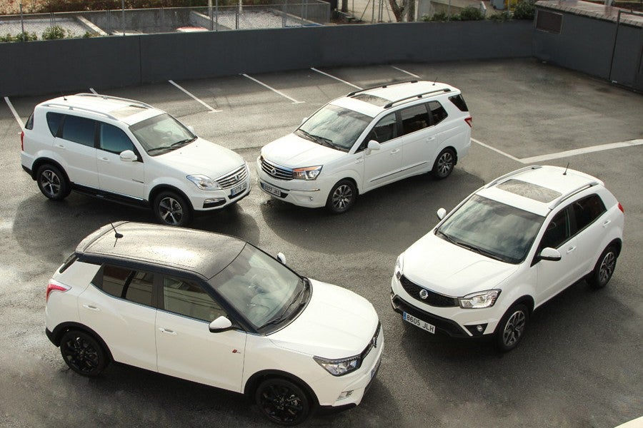 Los interiores del Korando, Rexton y Rodius han recibido ligeros cambios.