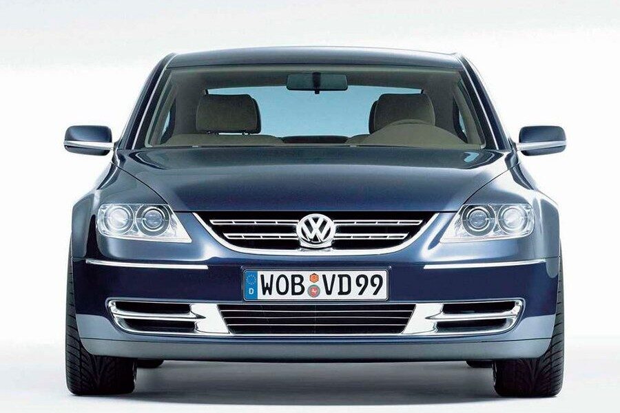 El VW Concept D se presentó en 1999 y fue el punto de partida del Phaeton.