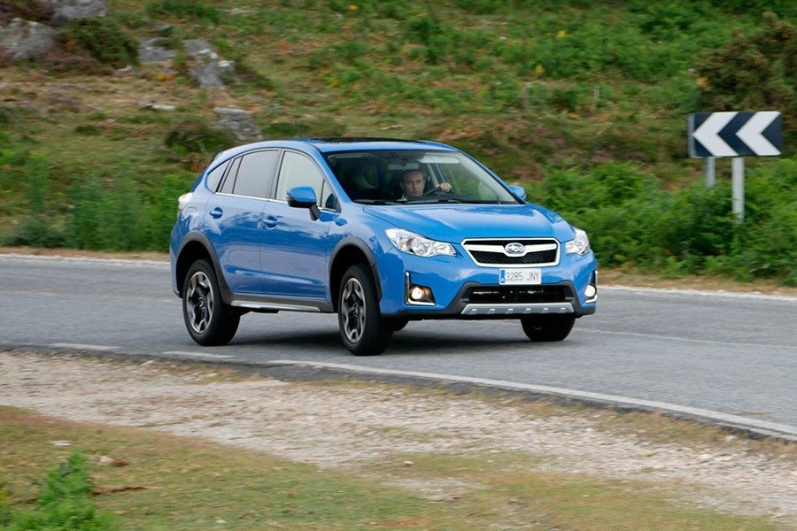 El Subaru XV tiene un comportamiento muy bueno tanto en el asfalto como fuera de él.