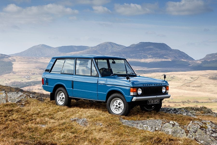 El Range Rover abrió las puertas a un nuevo tipo de todo terreno, el capaz de llevarte a la ópera o de cacería.
