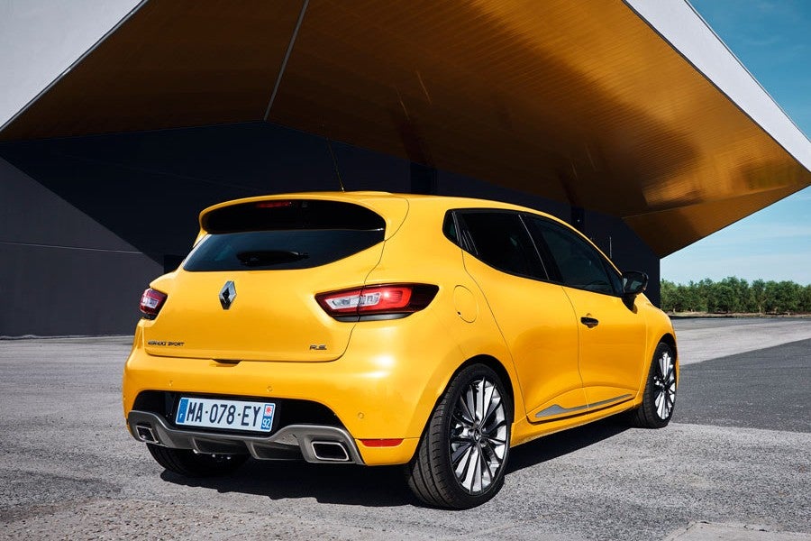 En la zaga del Renault Clio RS encontramos doble salida de escape.