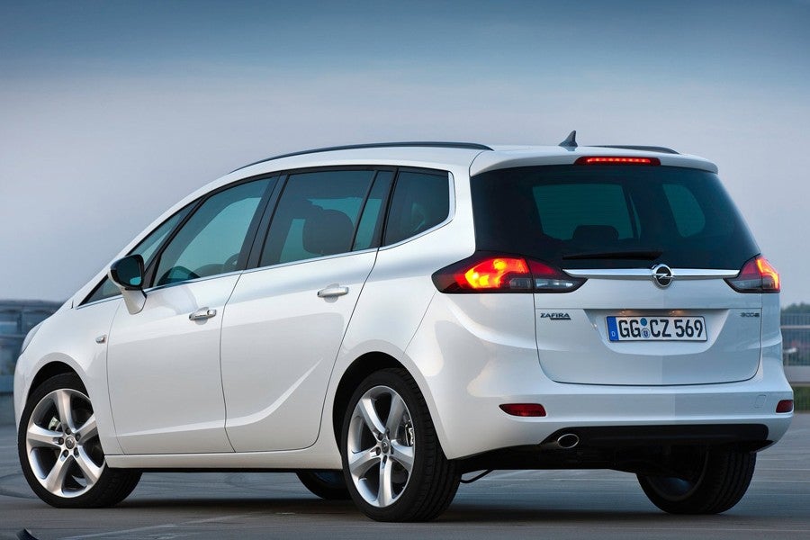 El Opel Zafira es uno de los vehículos que más sorprende encontrar en este listado.