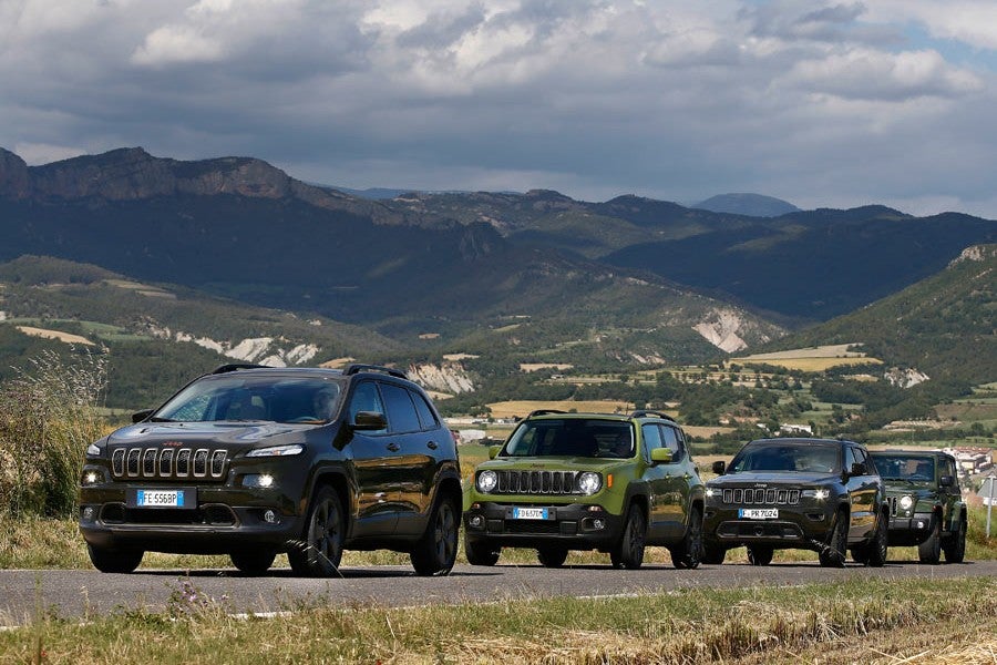 Inspirada en la naturaleza, en toda la gama 75 aniversario está disponible un color verde para la carrocería.
