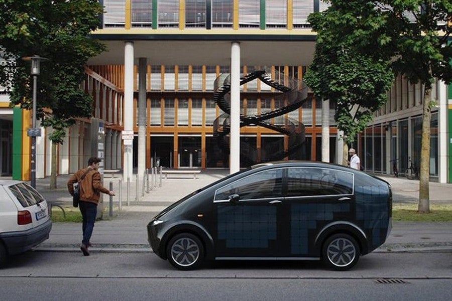 Sono Motors presenta un coche con paneles solares