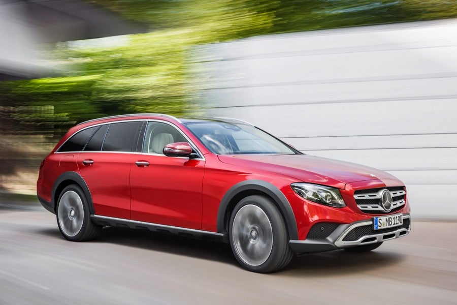 El All-Terrain saldrá al mercado en versión E 220 d 4MATIC (194 CV) con el nuevo motor diésel de cuatro cilindros.