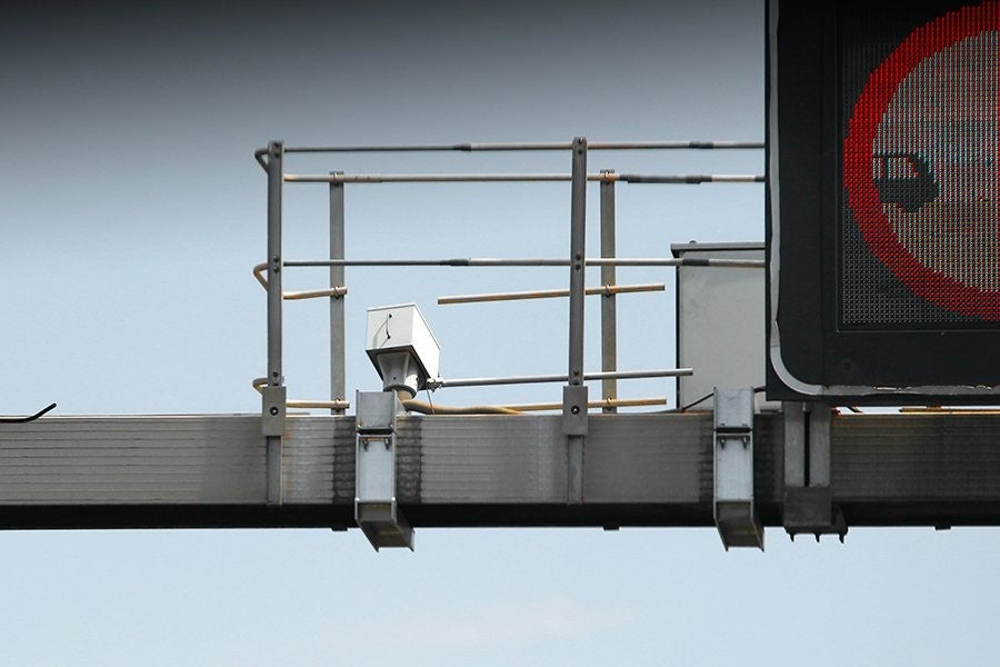 Section radars measure the average speed over a specific distance.