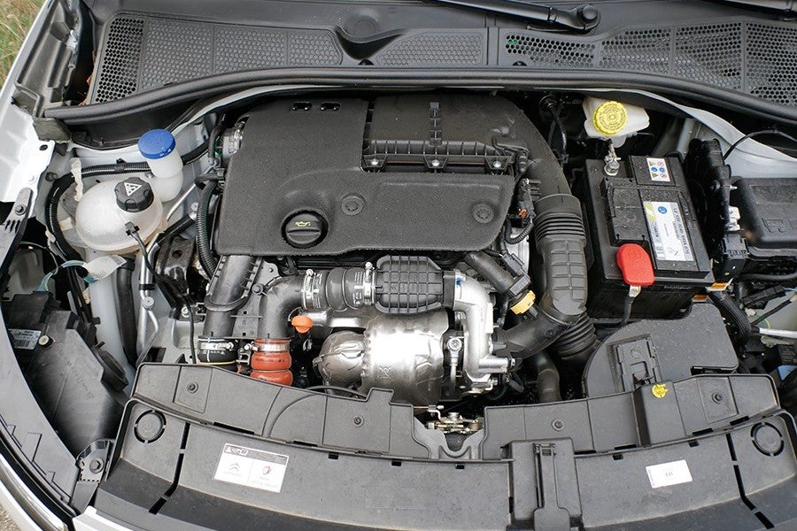El motor HDi rinde 100 CV en esta versión.