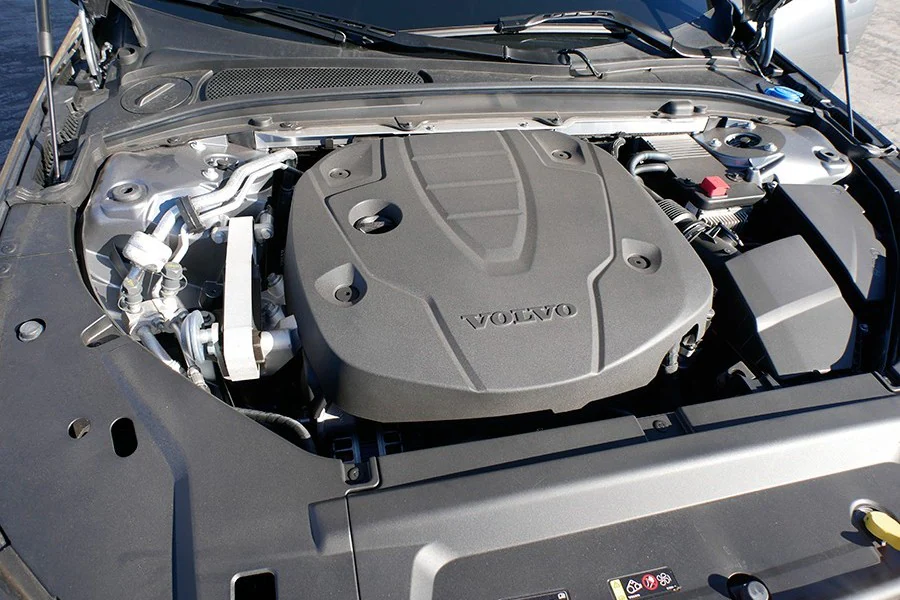 El motor diésel D4 es demasiado ruidoso, pero sus consumos y prestaciones convencen.