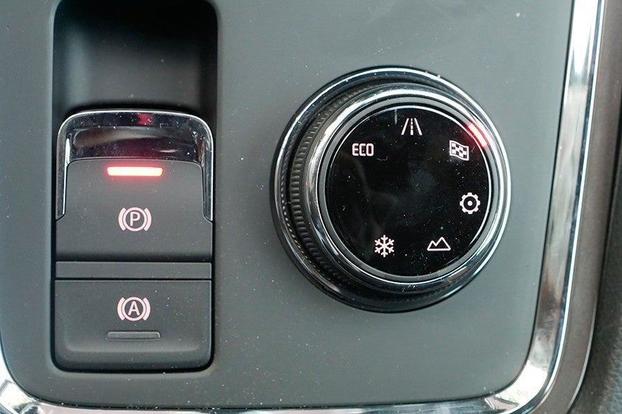 Esta ruleta permite seleccionar entre varios modos optimizados para distintas superficies del sistema de tracción total.