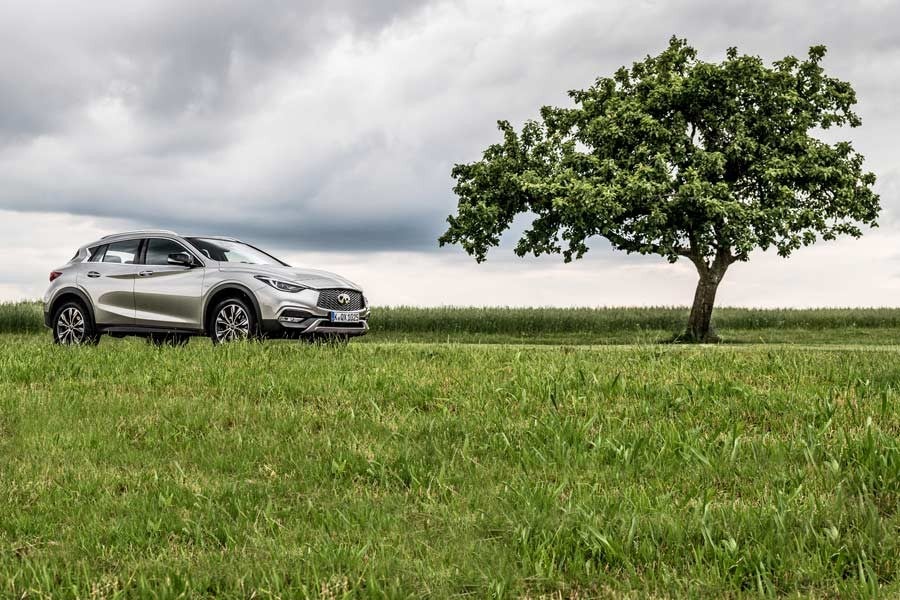 Infiniti QX30.