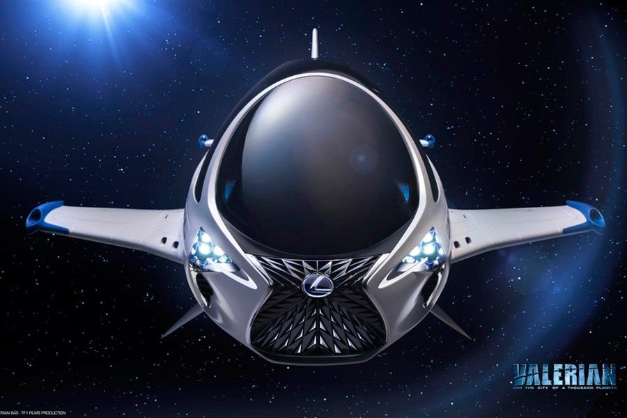 La máquina galáctica tiene la característica parrila frontal de Lexus y los faros delanteros con un diseño similar al esperado cupé Lexus LC.