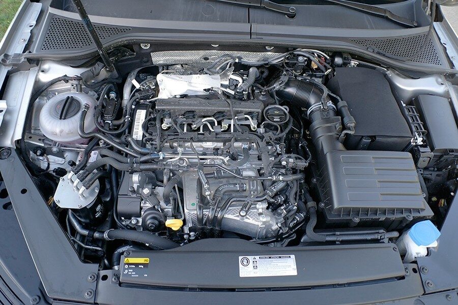 El motor de 190 CV tiene una respuesta lineal y suave.