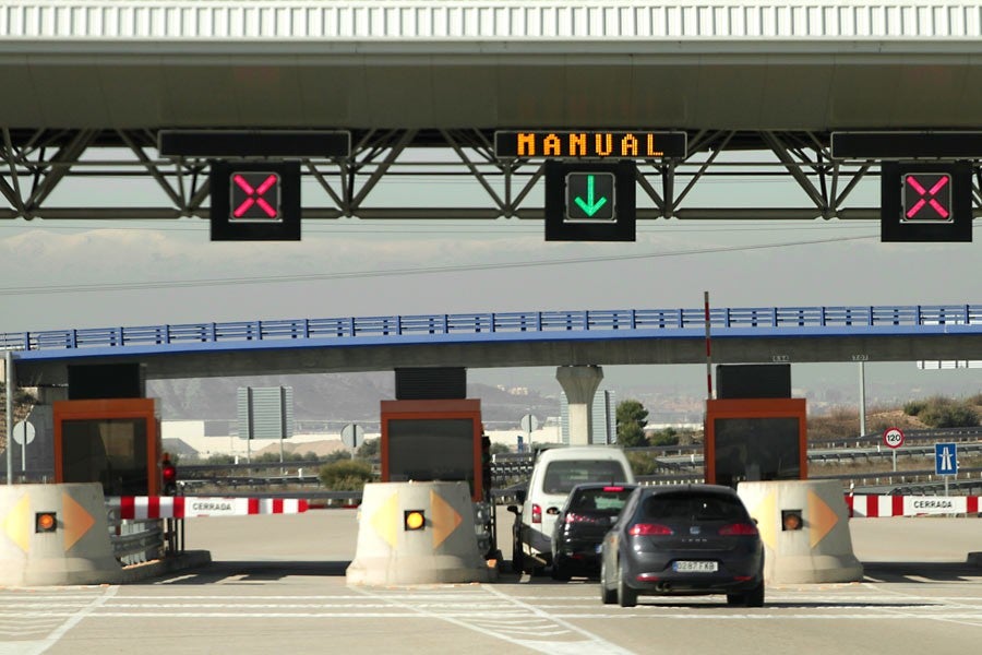 Los usuarios de las autovías pagarían peajes sólo en caso de que lo desearan