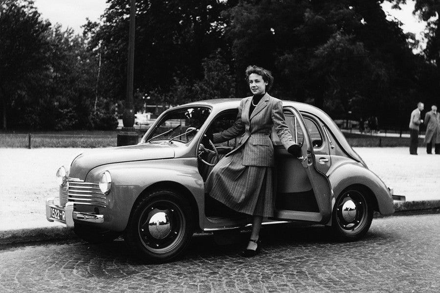El Renault 4CV fue un proyecto que contó con la colaboración de Porsche.