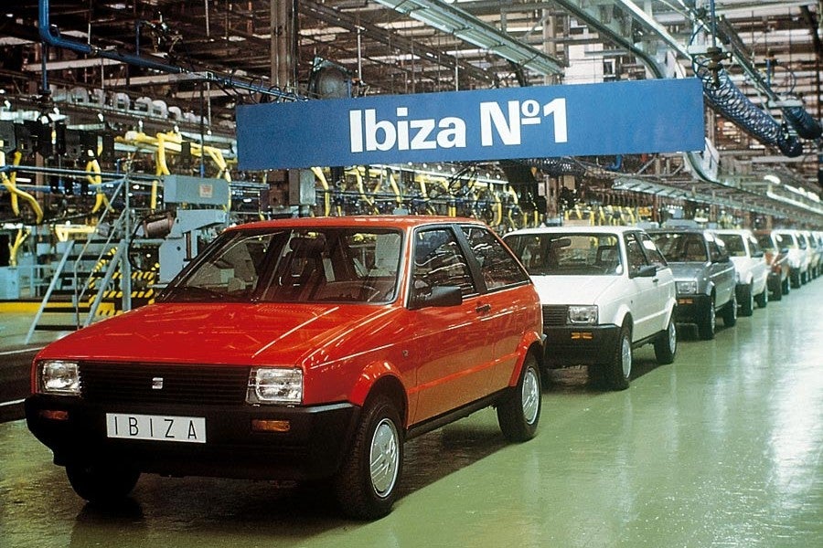 El primer Seat Ibiza vio la luz hace 33 años y, como todos, tiene sangre española.