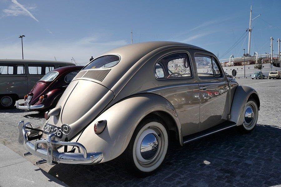 El VW Escarabajo es todo un icono de la industria del automóvil.