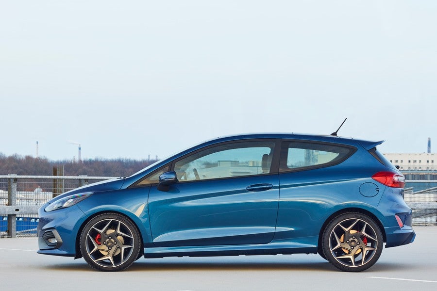La aceleración de 0 a 100 km/h del nuevo Ford Fiesta ST de tres cilindros se mantiene en 6,9 segundos, igual que el modelo de 4 cilindros.