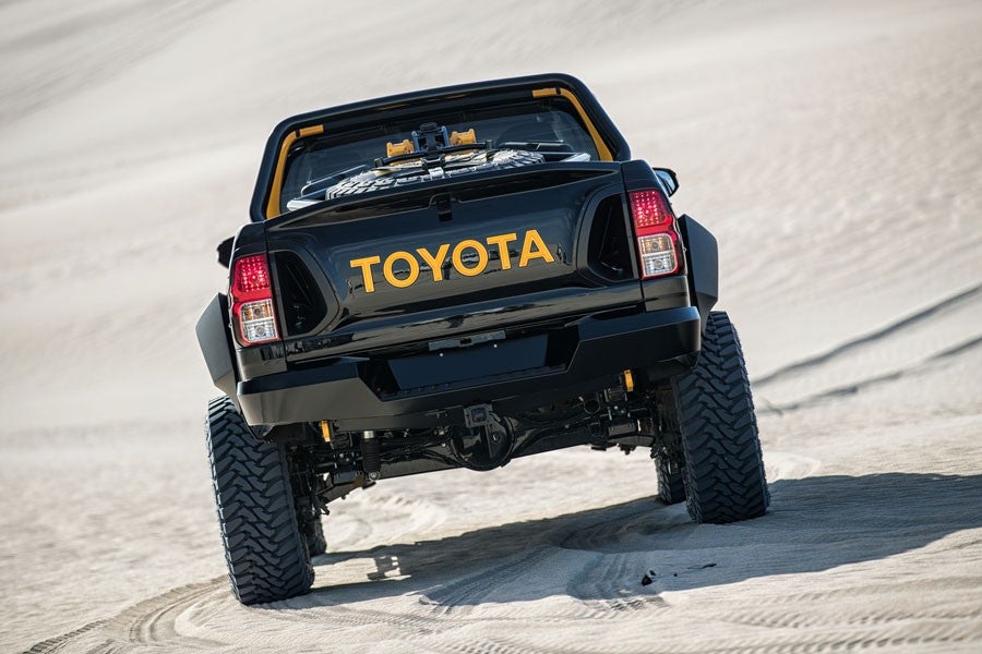 La distancia al suelo del Hilux Tonka ha aumentado en 150 mm.