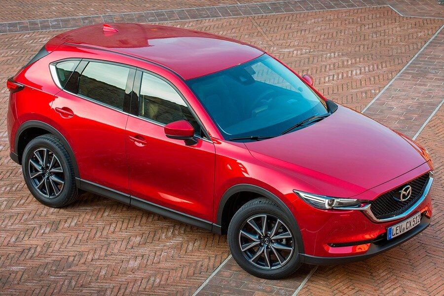 El Mazda CX-5 2017 mejora especialmente en el equipamiento de sistemas de asistencia a la conducción.