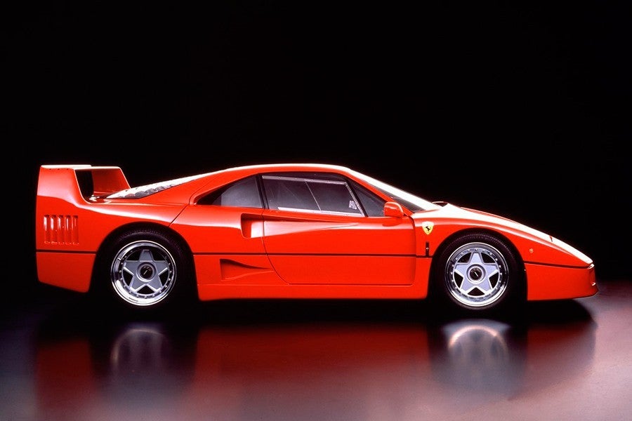 El Ferrari F40 se puede considerar como el primer modelo aniversario de la marca.