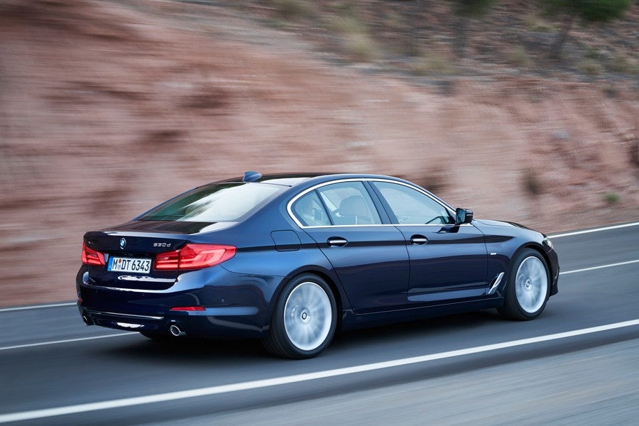 En opción, el nuevo BMW Serie 5 puede montar ruedas traseras directrices.
