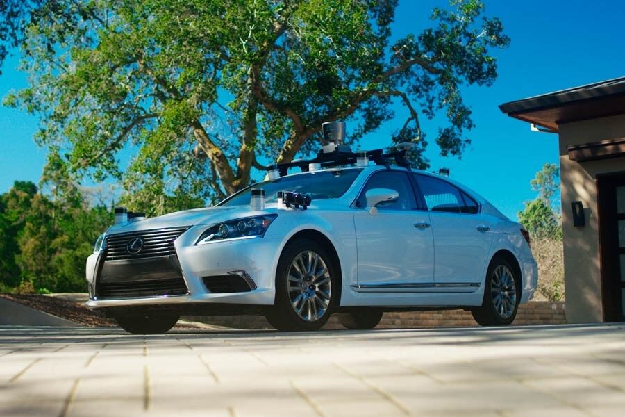 La plataforma del nuevo vehículo autónomo de pruebas de Toyota es un Lexus LS600 hL.