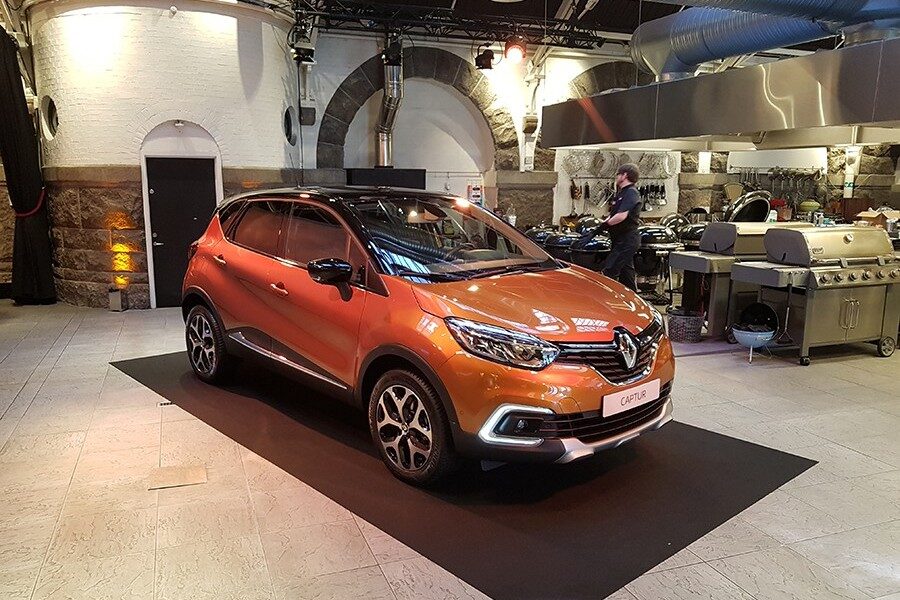 Los cambios estéticos son pocos pero acertados y hacen que el Captur se vea más moderno y más Renault.