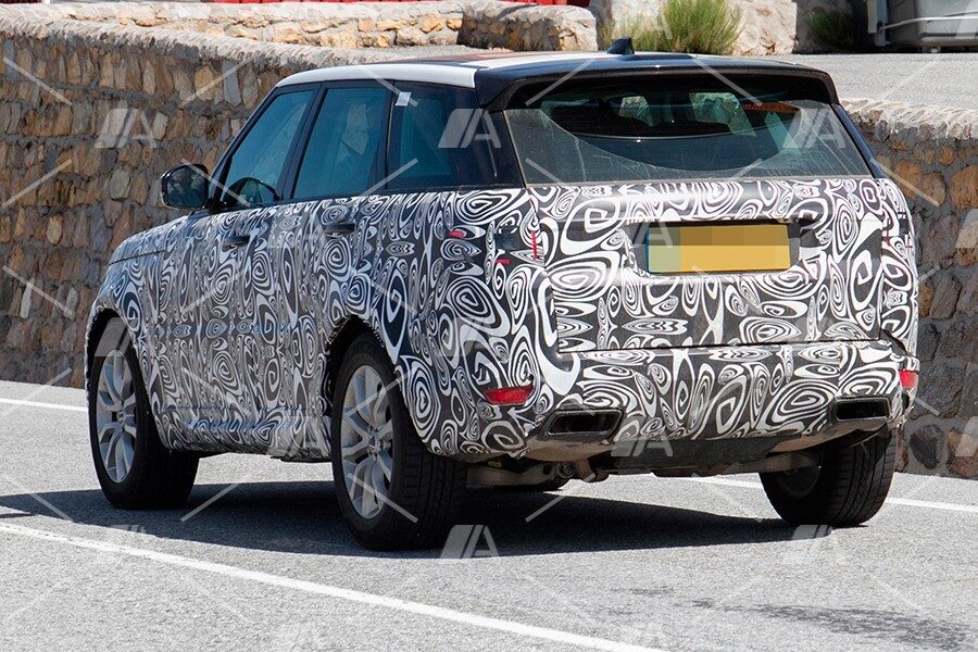El Range Rover Sport tendrá una versión híbrida enchufable.