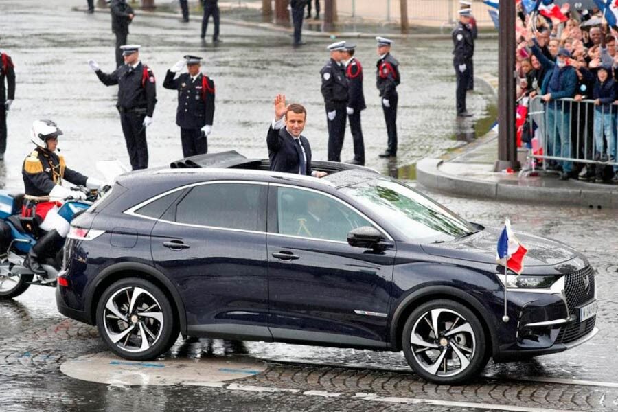 Macron y el DS7 Crossback en su primer acto público como presidente de Francia.
