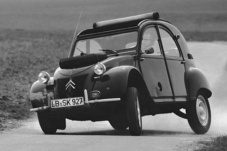 Citroën 2CV en acción.