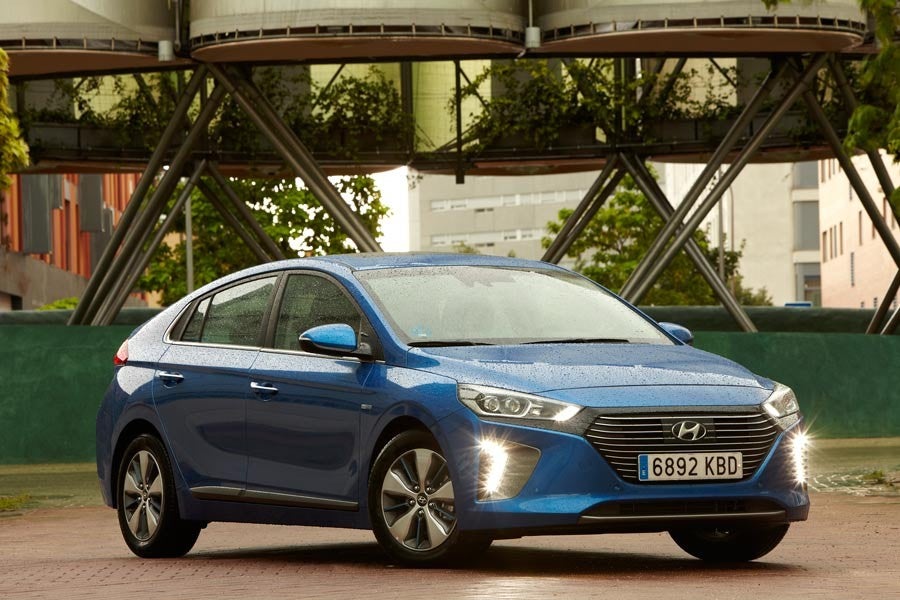 El Ioniq es una berlina de tamaño medio con un gran espacio interior.
