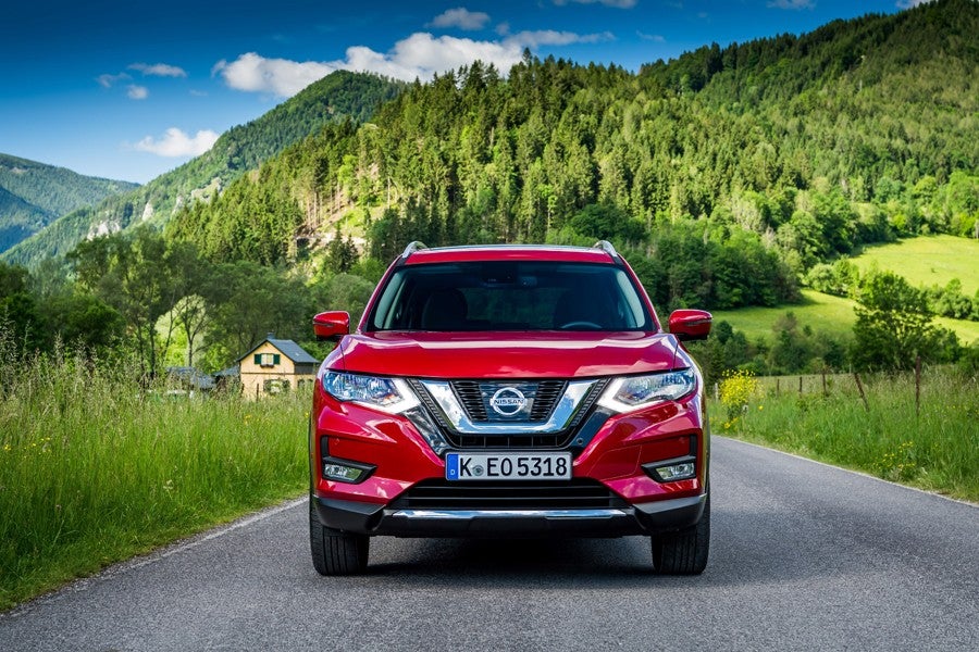 El frontal del nuevo Nissan X-Trail transmite robustez.