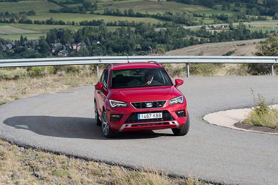 El comportamiento dinámico del Seat Ateca FR es muy bueno.
