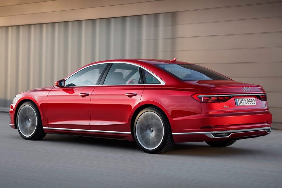Los pilotos traseros del Audi A8 de nueva generación incorporan tecnología OLED.