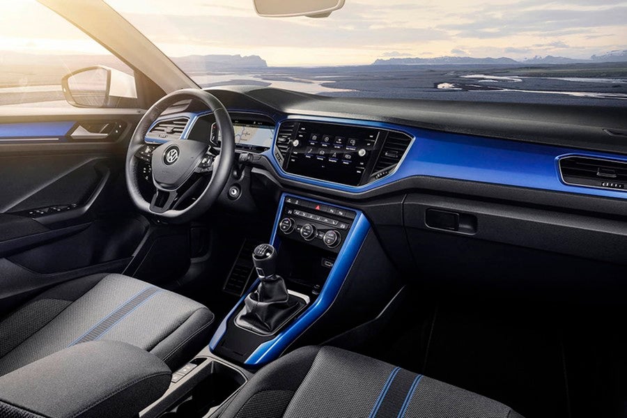 Salpicadero Volkswagen T-ROC, semejante al del nuevo Volkswagen Polo.