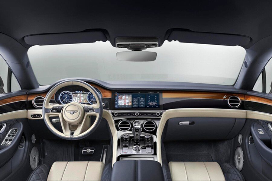 El Bentley Continental GT de tercera generación incorpora una pantalla táctil de 12,3 pulgadas en su salpicadero.