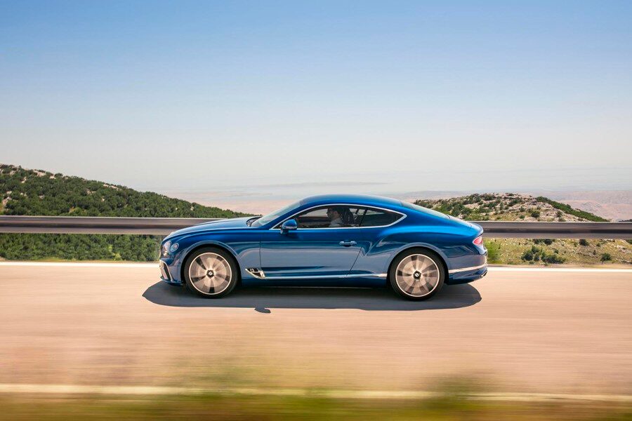 El nuevo Bentley Continental GT posee un pefil más afinado y elegante que su predecesor.