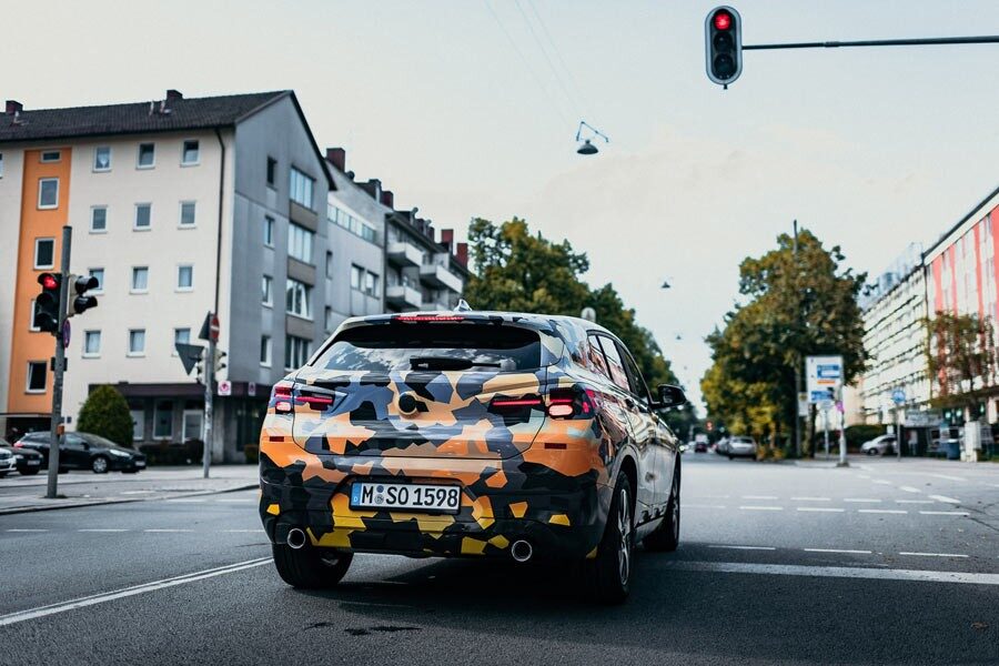 BMW X2 camuflado.