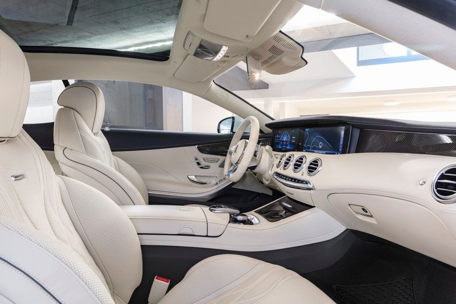 Interior Mercedes-AMG S 63 4MATIC+ Coupé.
