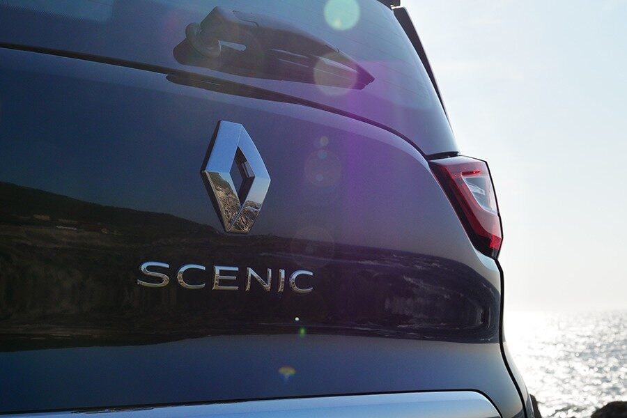 Renault inventó la categoría con el primer Scénic.