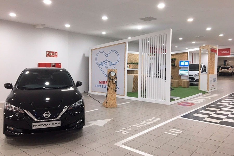 Exposición Nissan Leaf.
