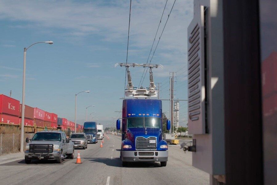 El tramo de una milla de eHighway se establecerá cerca de los puertos de Los Ángeles y Long Beach.