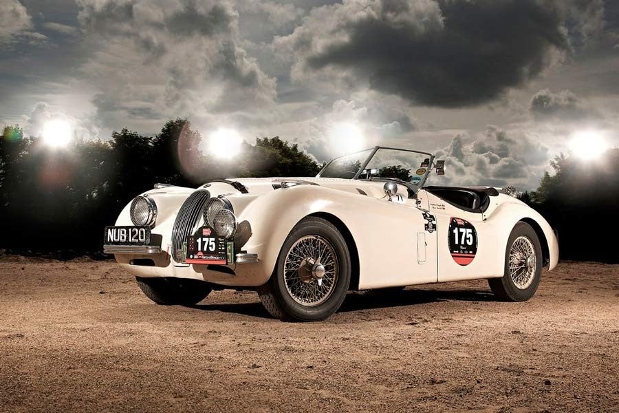 El Jaguar XK 120 fue el que fue el que más alto paró el velocímetro en la década de los 40.