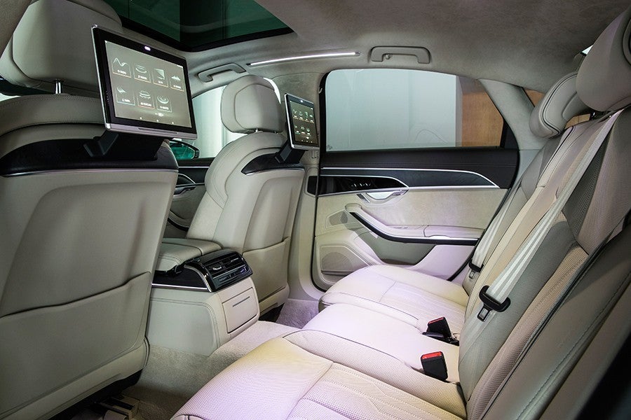 El verdadero protagonista de un Audi A8 suele ocupar este espacio.