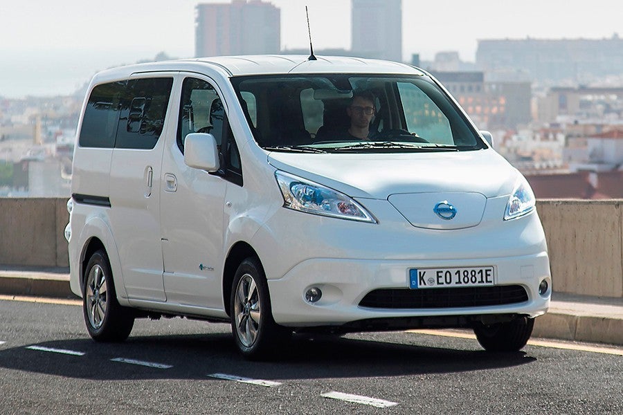 Nissan ofrece la misma ayuda para su furgoneta eléctrica, la e-NV200